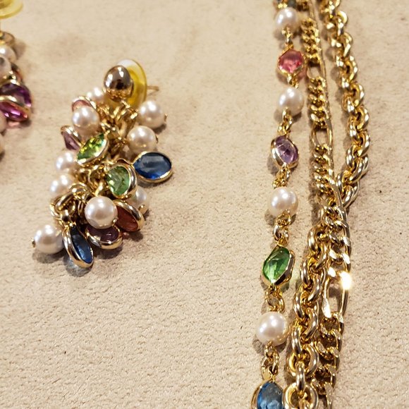 Three Strand necklace and earring set - Picture 5 of 5